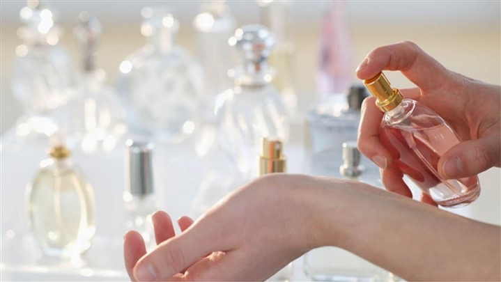 چگونه ماندگاری بوی عطر را زیادتر کنیم؟