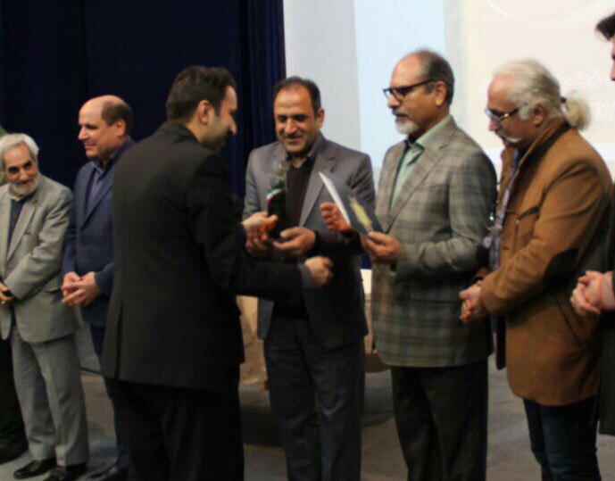 هنرمند مراغه‌ای مقام اول جشنواره خوشنویسی مشق عشق را کسب کرد