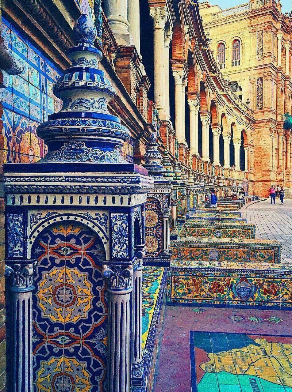 تصویری از معماری زیبای ایرانی در قلب اسپانیا