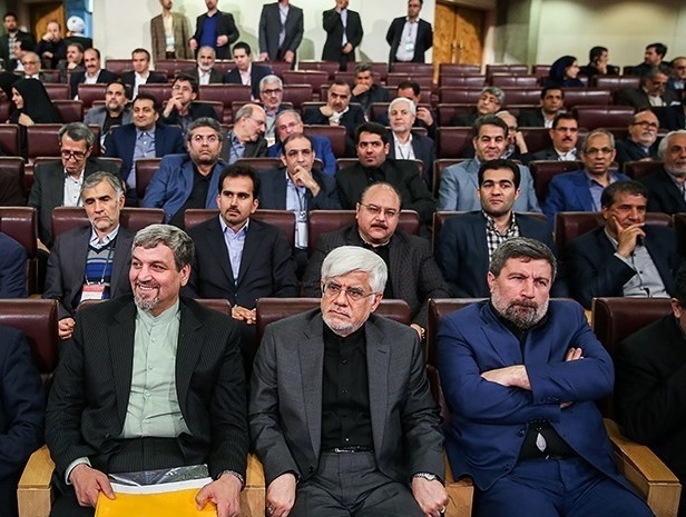 &laquo;درخت پارلمانِ اصلاحات&raquo; میوه تلخ می&zwnj;دهد/ اصلاح&zwnj;طلبان &laquo;آقا بالاسر&raquo; نمی&zwnj;خواهند!