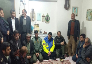دیدار رئیس اورژانس با خانواده جانباختگان حادثه سقوط بالگرد