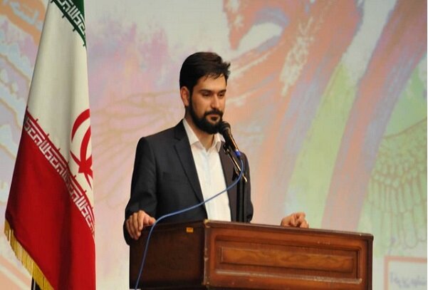 ارسال ۳۰۰ اثر به جشنواره شعر کوثر مرند