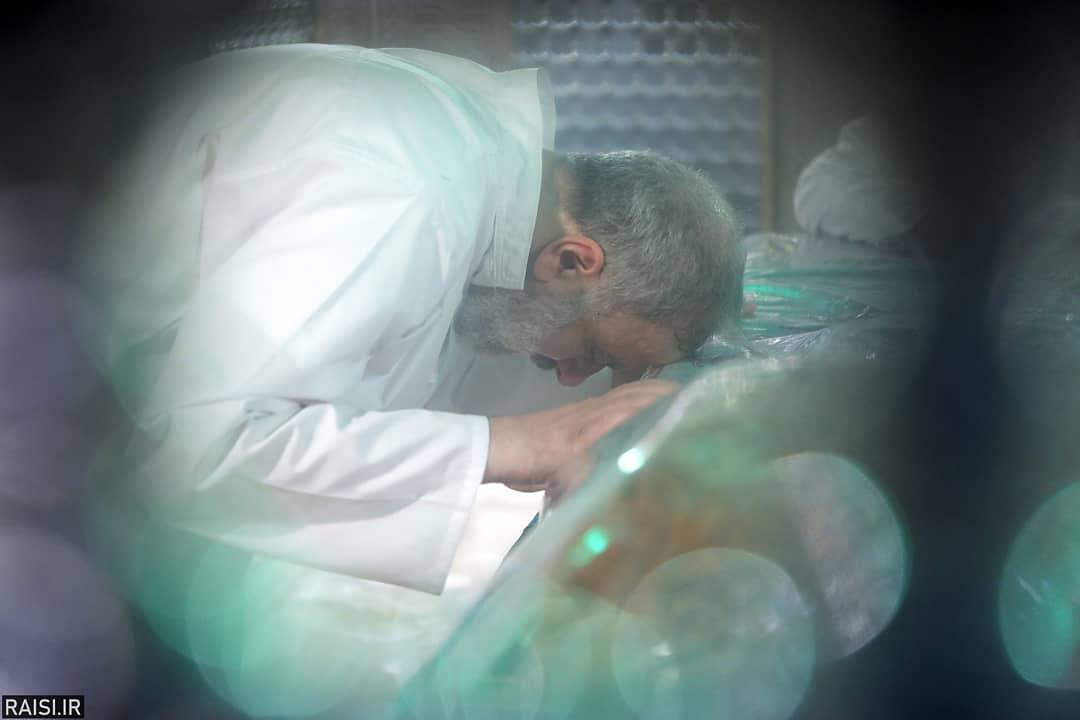 تصاویری از غبار روبی حرم مطهر امام رضا (ع) در آستانه ماه رجب