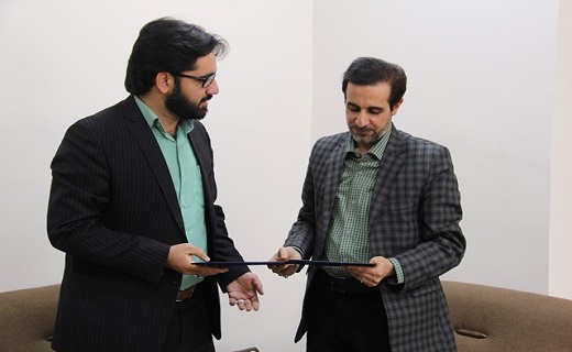 مدیر کل صداوسیمای یزد چهره برتر هنر انقلاب، در استان یزد شد+تصاویر