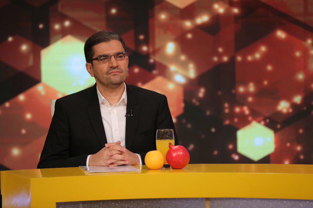 قاضی&zwnj;زاده: تاج فوتبال را پایین&zwnj;تر از موضوع گوشت می&zwnj;داند