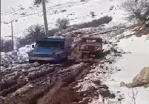 وضعیت نامناسب راه روستایی در شهرستان دلفان + فیلم