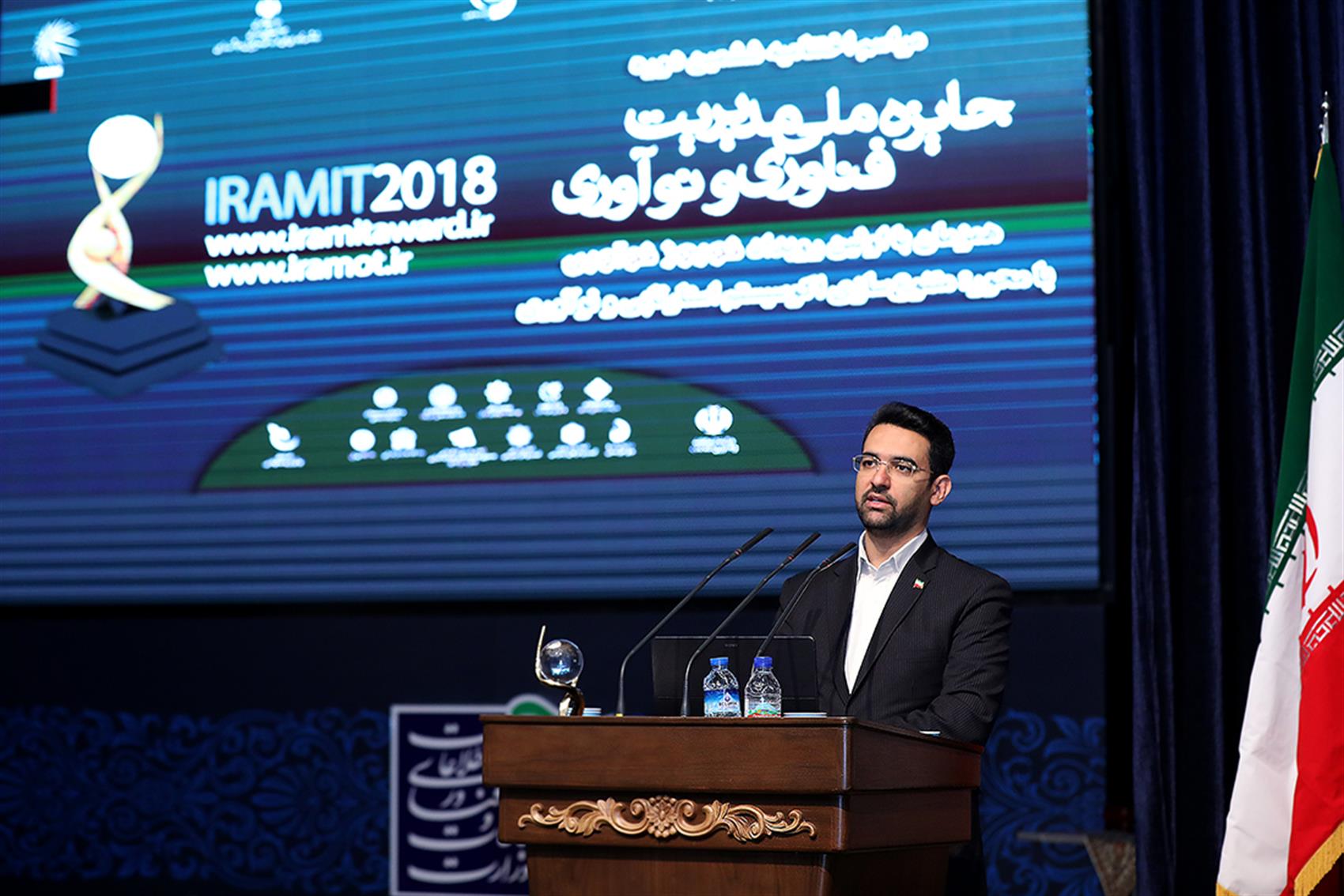 وزیر ارتباطات در اولین رویداد نوروز نوآوری:راه&zwnj;حل افزایش بهره&zwnj;وری نوآوری&zwnj;های جدید است/خیلی از مردم گوشی&zwnj;های اپل را خاموش کرده&zwnj;اند