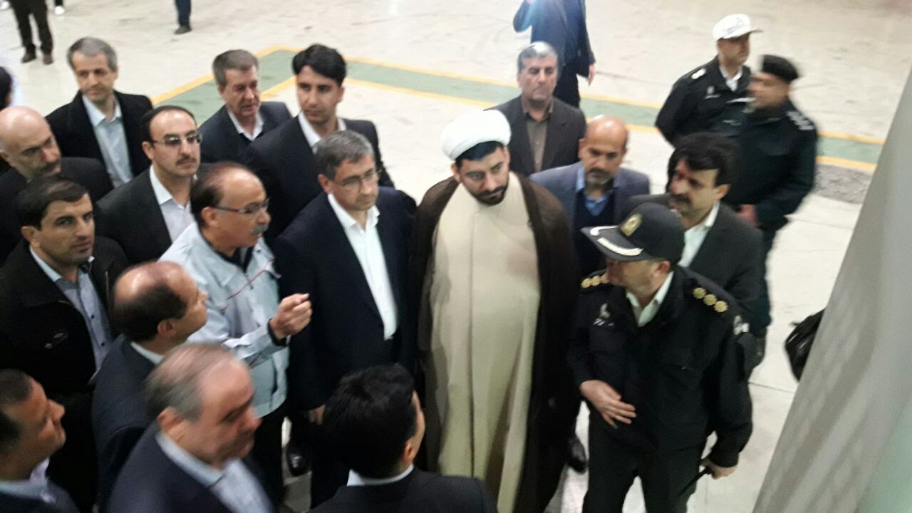 استاندار همدان در بام ملایر به شهدا ادای احترام کرد