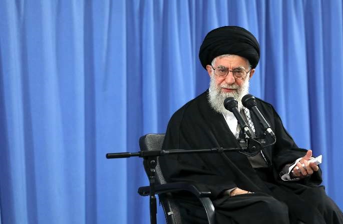 رهبر انقلاب پای حرف دل همسران طلاب و اساتید حوزه