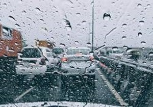 بارش باران و وزش باد شدید در استان/ احتمال پدیده کولاک در مناطق کوهستانی