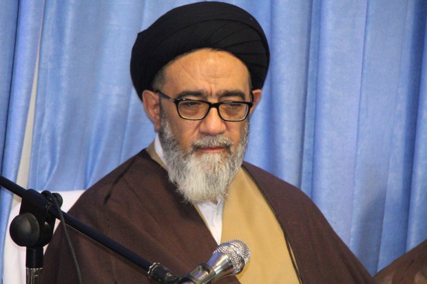 خط و مشی شهدا بهترین الگو برای عمل به گام دوم انقلاب است