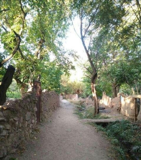 فراهان دیار مفاخر، گرشگران نوروزی را فرا می خواند