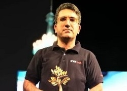 احسان گنجی برگزیده جشنواره تجسمی فجر شد