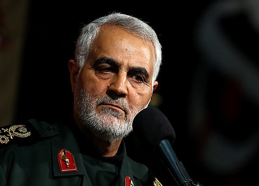 سردار سلیمانی: شهید همت سوار بر موتور -نه سوار بر بنز ضدگلوله- به صورت ناشناس به شهادت رسید +فیلم