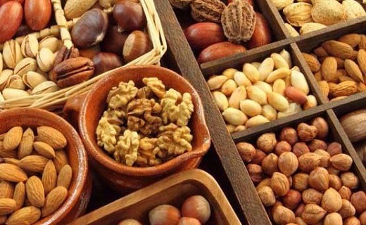 عوارضی که با مصرف آجیل بو داده در انتظار شماست / حد مجاز مصرف روزانه آجیل خام برای بیماران چقدر است؟