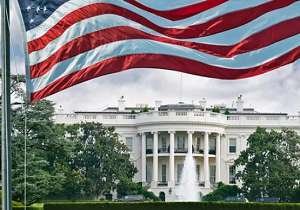 کاخ‌سفید درخواست دموکرات‌ها برای مصاحبه با مشاور سابق ترامپ را رد کرد