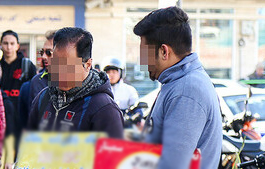 شغلی عجیب در خیابان انقلاب که بازارش حسابی داغ است!