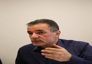انصاری فرد: از هیچ تلاشی برای موفقیت دریغ نکنید
