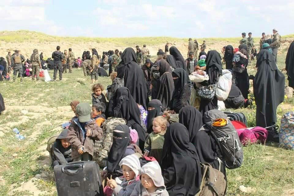 ادامه مقاومت ۳۰۰ تروریست داعشی در آخرین پایگاه تحت اشغال + نقشه میدانی و عکس