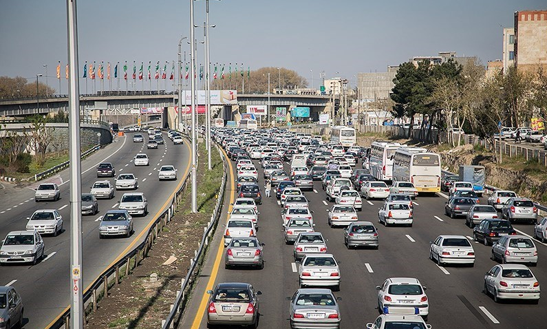 ترافیک در مبادی ورودی مشهد پرحجم و سنگین است