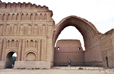 فرو ریختن طاق کسری در غفلت عراقی&zwnj;ها + فیلم