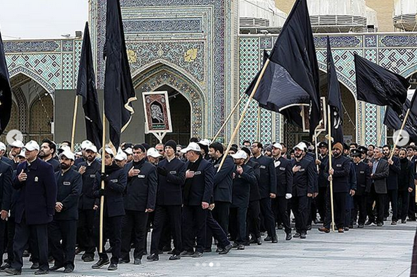 تشرف دسته&zwnj;های عزاداری به حرم رضوی در روز شهادت امام هادی(ع) +تصاویر