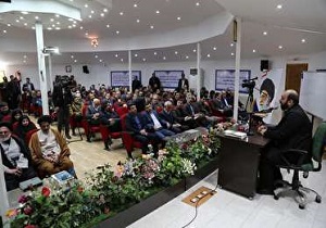 حمایت از اقدامات هنرمندان باید در مساجد دنبال شود/شبکه‌سازی هنرمندان انقلابی برای تحقق اهداف فرهنگی و هنری انقلاب
