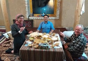 گردشگران آلمانی از شهرستان تکاب بازدید کردند