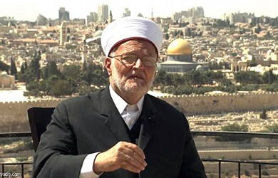 رئیس هیئت عالی اسلامی قدس: جهان عرب برای دفاع از قدس از خواب غفلت بیدار شود