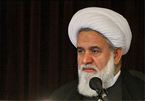 دانشگاه&zwnj;های کشور اسیر کلیشه&nbsp; اندیشه&zwnj;ای شده&zwnj;اند