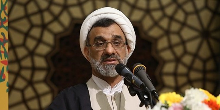 ساختار دانشگاه باید به آموزشِ پژوهش&zwnj;محورِ کارآمد تغییر یابد