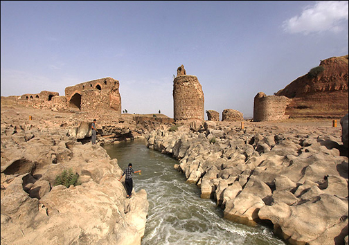 &laquo;گاومیشان&raquo;؛ بزرگترین پل تاریخی غرب کشور در انتظار گردشگران نوروزی