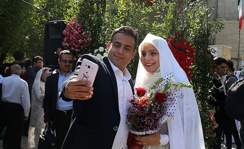 مراسم ازدواج دانشجویی ۵۰۰ زوج دانشگاه تهران در جوار مزار شهدای گمنام