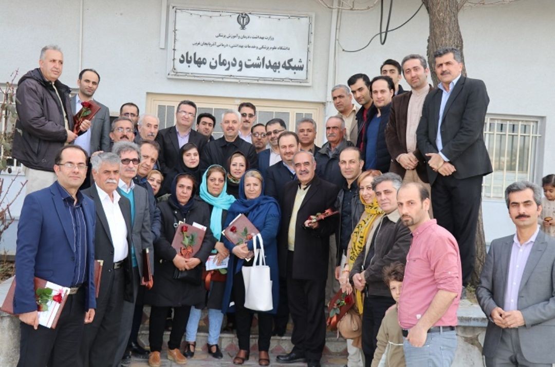 تقدیر از بازنشستگان اتاق عمل بیمارستان امام خمینی (ره) مهاباد