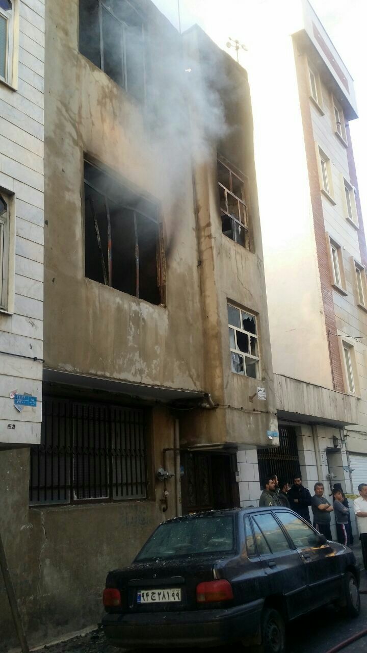 انفجار و آتش سوزی در یک منزل مسکونی جان مرد جوان را گرفت