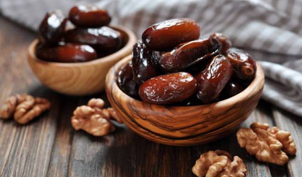 چه کسانی نباید خرما بخورند؟