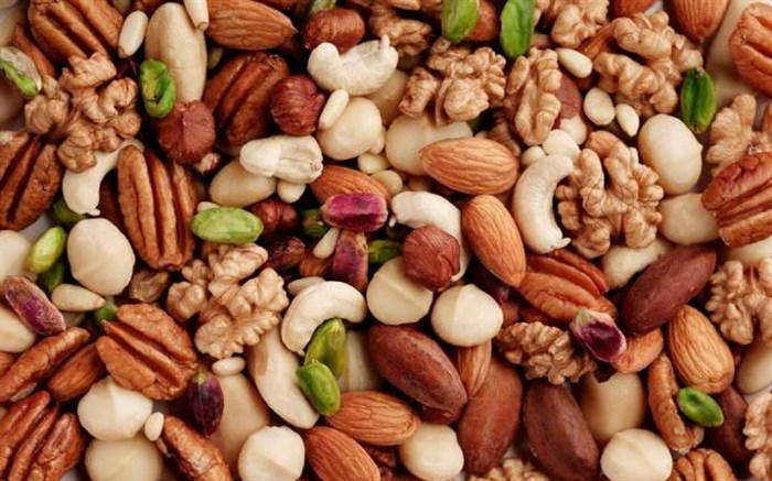 نمایشگاه عرضه مستقیم کالا‌های بهاره در آستارا
