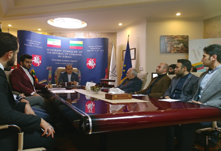 از قصور و ناتوانی اروپا در اجرای تعهدات برجامی تا توضیح نامه ظریف در رابطه با پیوستن ایران به توافقنامه پاریس