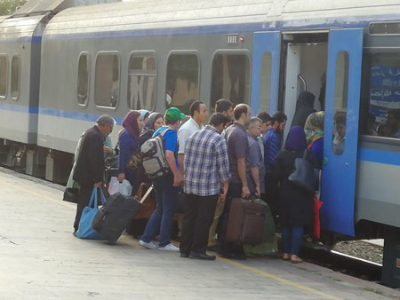خدمت&zwnj;رسانی ۵۱۷۰ قطار در سفر&zwnj;های نوروزی/ قیمت بلیت قطار افزایشی نداشت