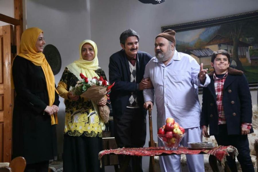 &laquo;شش قهرمان و نصفی&raquo; آنتن نوروزی شبکه پنج را گرفتند