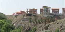 تخریب ۲۹ ویلای غیرمجاز در بستر زاینده رود
