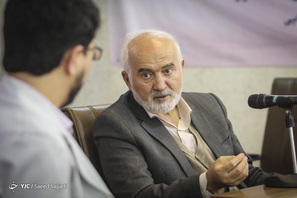 احمد توکلی: ایستادگی یک قاضی جوان مقابل نماینده پرقدرت ستودنی است/ مردم نباید از نقد قاضی بترسند/ برخورد با دانه درشت&zwnj;ها مزیت دوران آملی لاریجانی بود