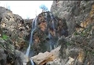 آبشار زیبا و دیدنی در روستای "بید رود" + فیلم
