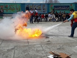 آمادگی دانش اموزان در مقابله با حوادث چهارشنبه سوری