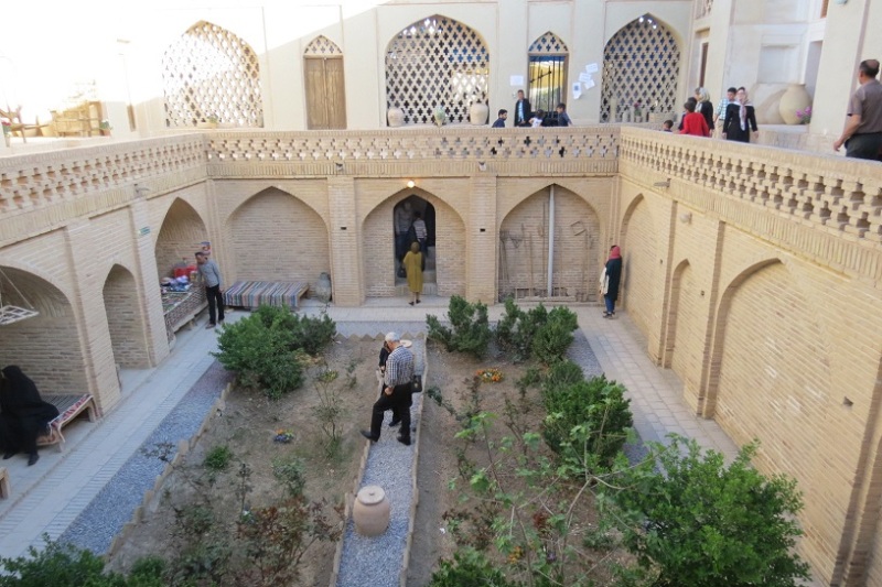 خانه پیرنیا الگوی خانه های سنتی کویر مرکزی ایران
