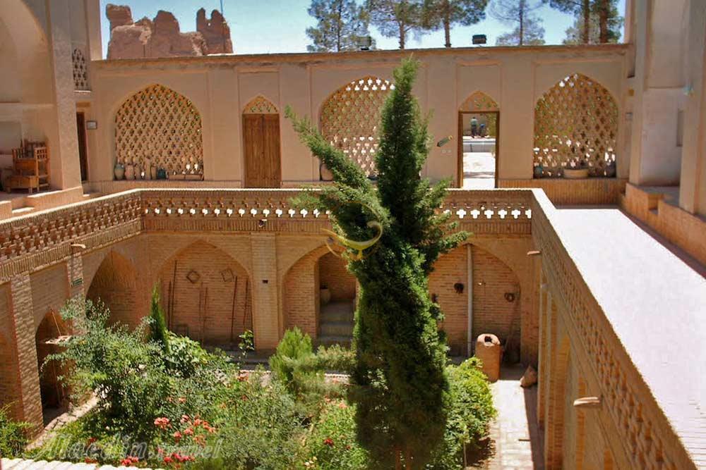 خانه پیرنیا الگوی خانه های سنتی کویر مرکزی ایران