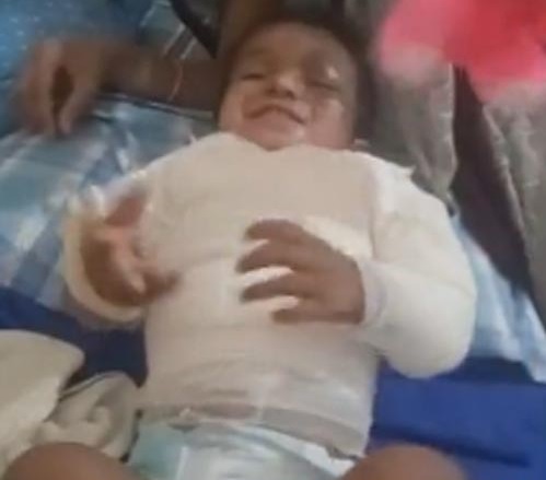 نجات معجزه آسای کودک دو ساله بعد از سقوط از سه طبقه+فیلم