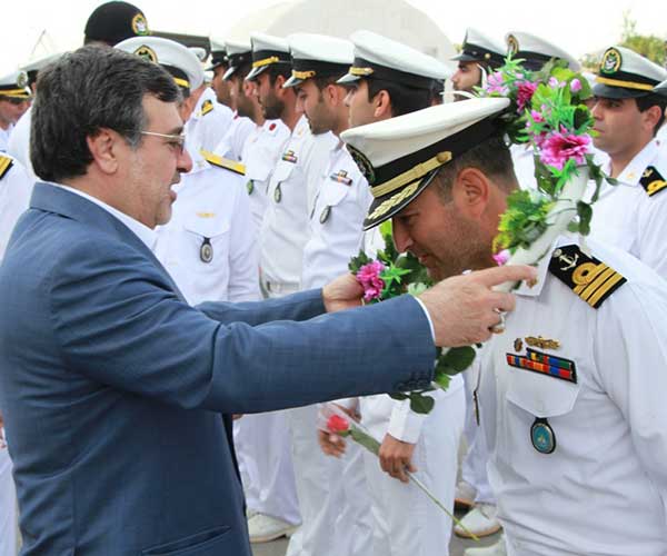 پهلوگیری ناوگروه شصتم نیروی دریایی ارتش در بندرعباس/ ناوگروه شصت و یکم عازم ماموریت شد