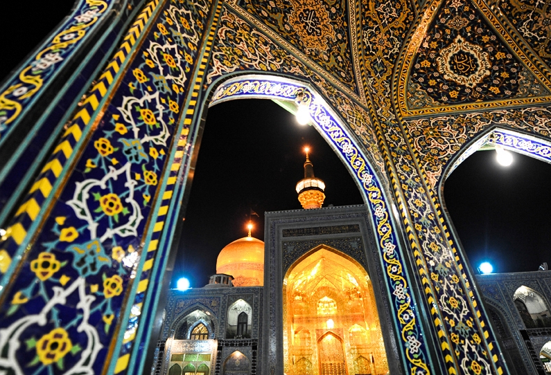 یار در خانه و ما گرد جهان می&zwnj;گردیم