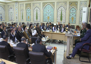 همگان نسبت به وقوع منکر&zwnj;ها در جامعه حساس باشند